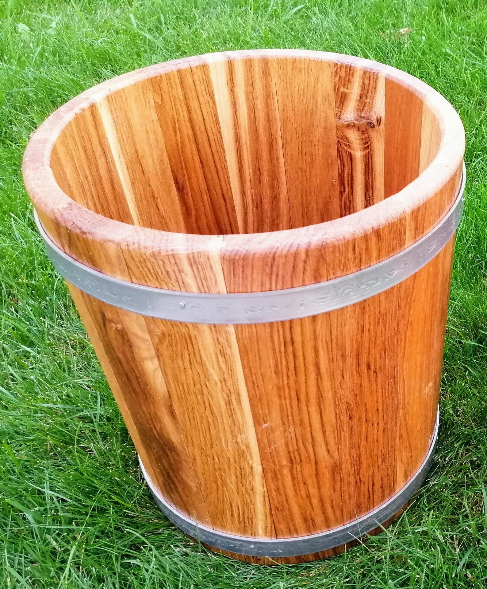 30-Gallon Barrel Planter additional view